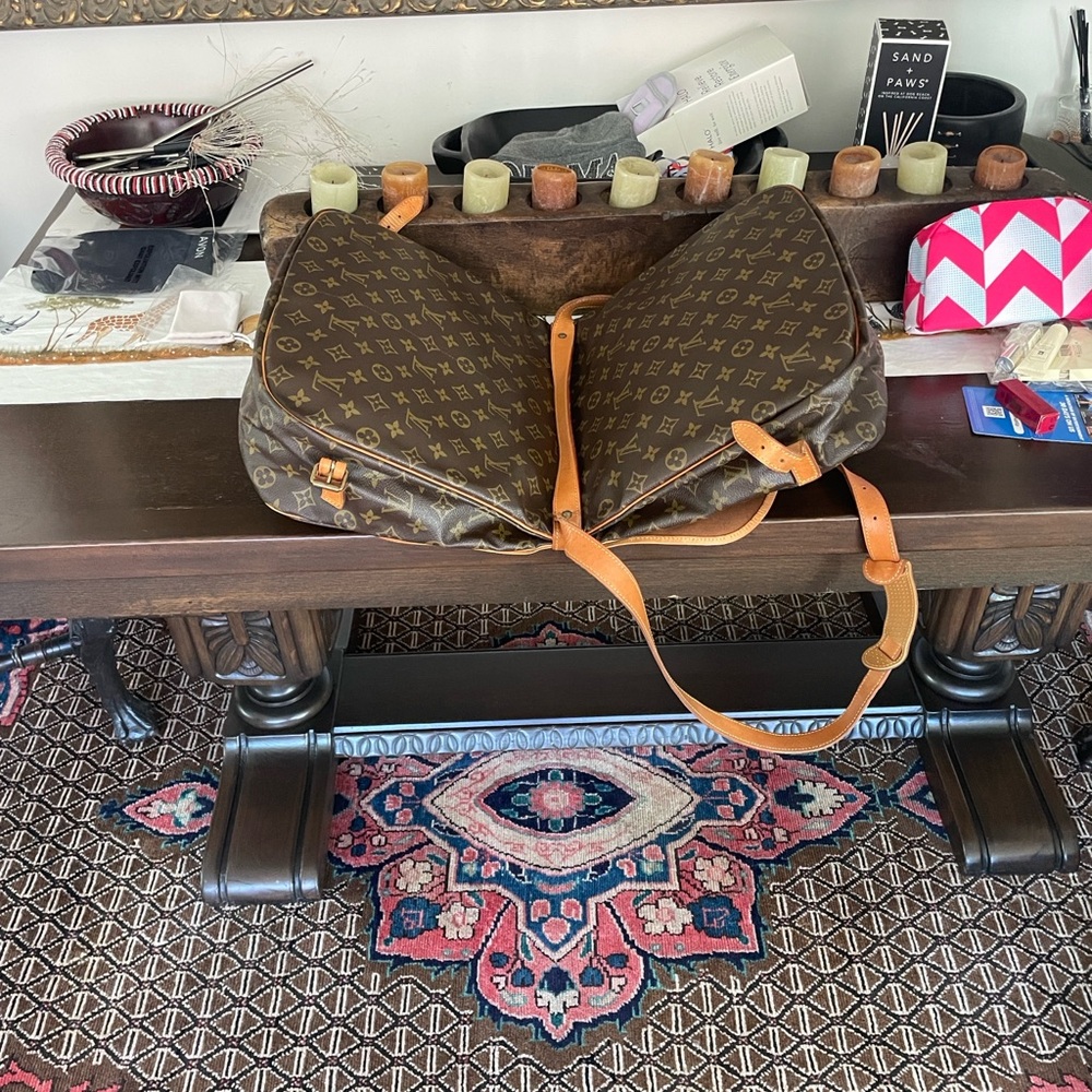 🌟🌟HOST PICK🌟🌟Absolutely Stunning Louis Vuitton Saddle Bag Purse - Picture 9 of 17